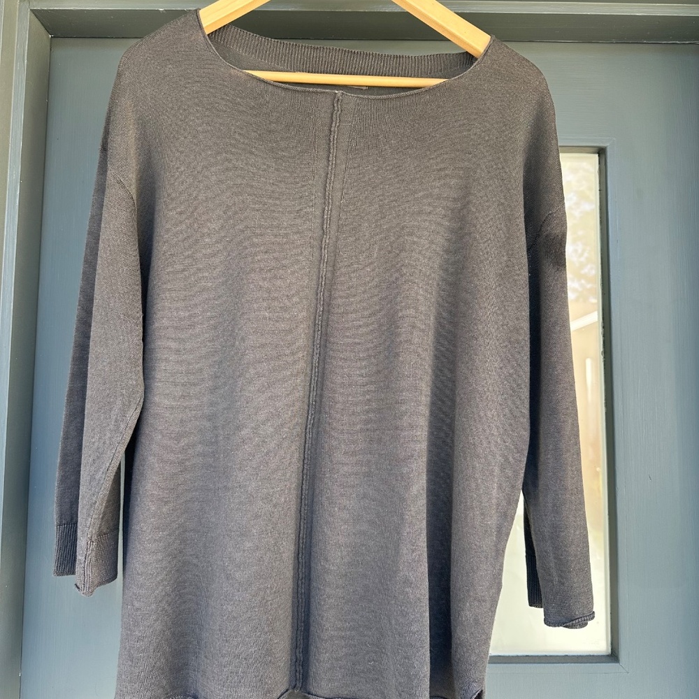 TRANSIT Par Such - Lightweight, LS,  knit top, Medium - Like new